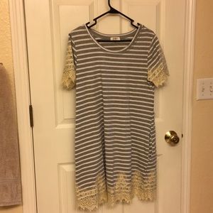 Dress with pockets , worn one time